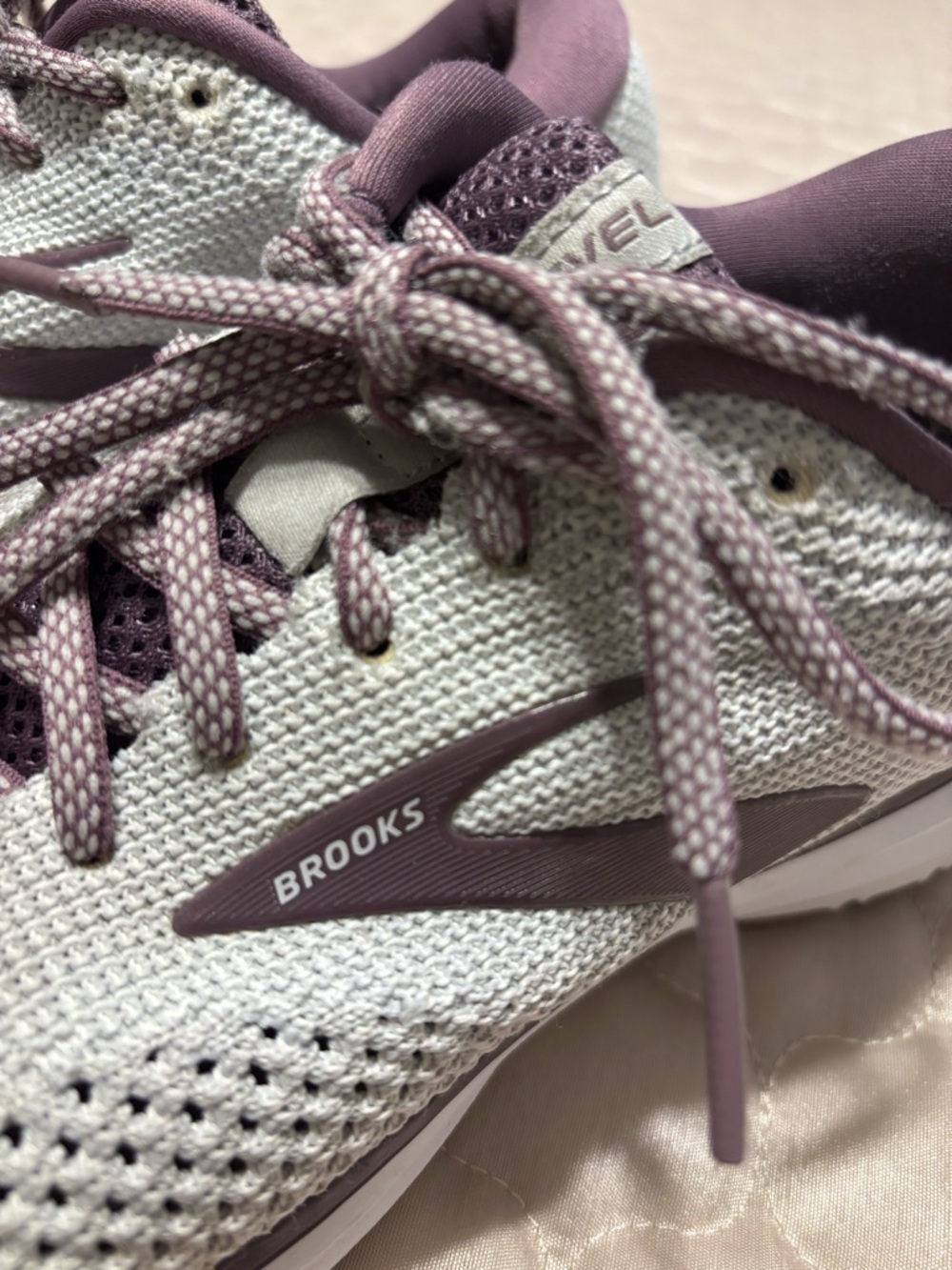 Brooks Revel 2 Running Shoes Women’s Size 8 Gray Purple - Picture 2 of 9